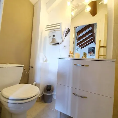 Maison Kyprea: Charmant Appartement /Duplex , Spacieux, Tout Confort Avec Terrasse Exterieure Privee, Parking Privatif , Vue Pittoresque Sur La Citadelle De Corte Et Les Montagnes. Buitenkant foto